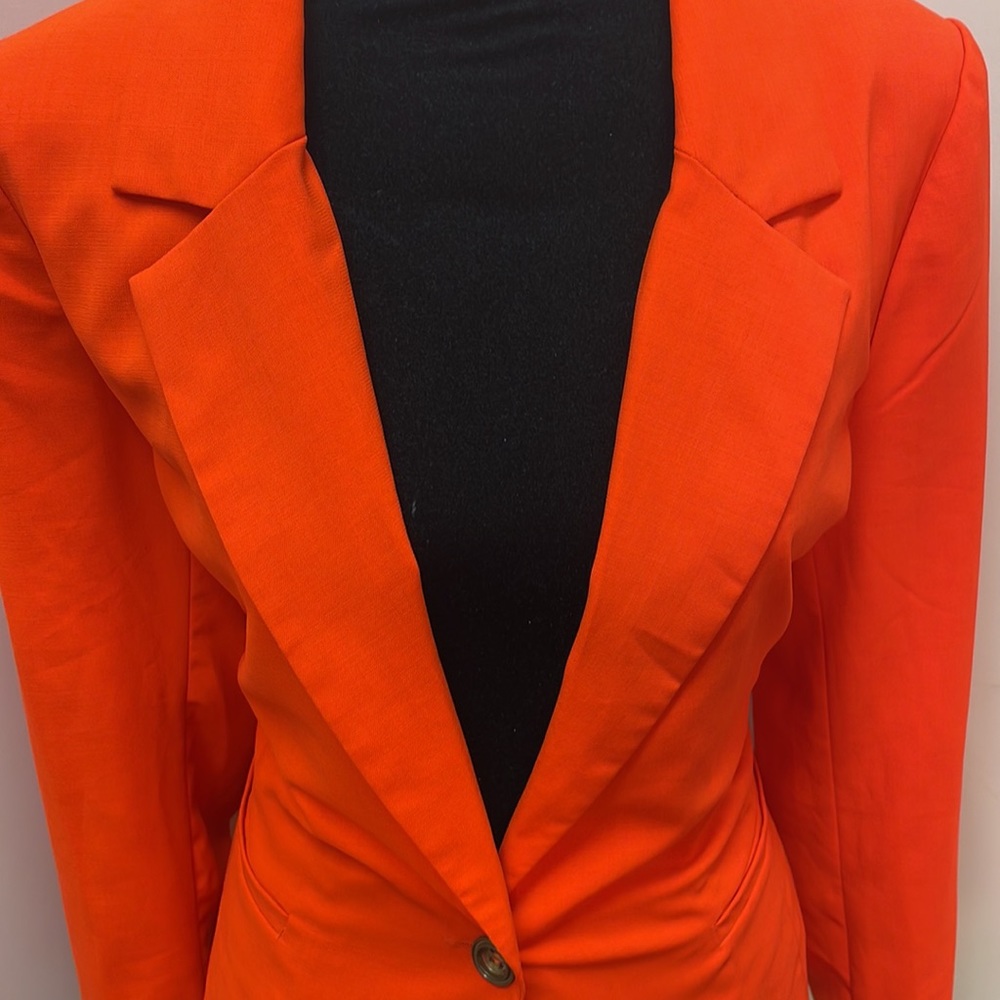 Beautiful jacket - Picture 2 of 6